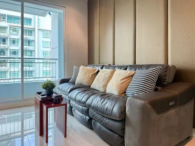 Circle Condominium