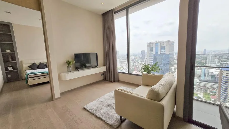 The Esse Asoke — photo 2