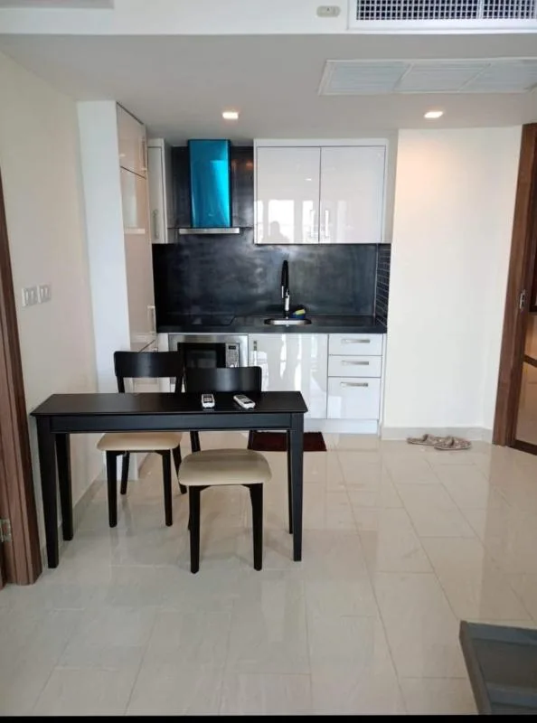 Grand Avenue Residence — photo 4