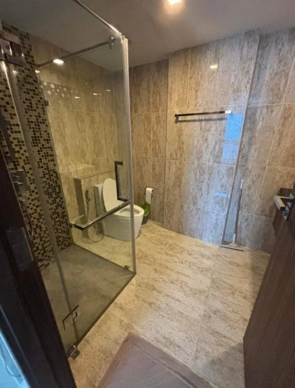 Grand Avenue Residence — photo 10