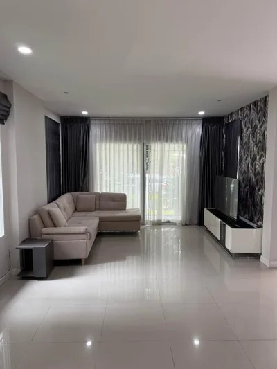 Baan Manthana Rama 9 – Srinakarin