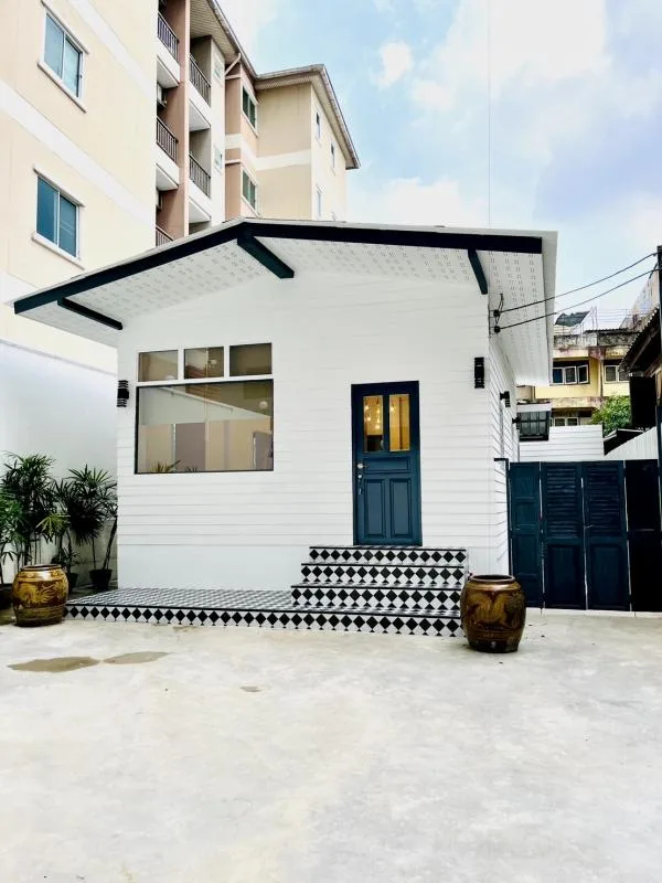 Townhome Surasak — photo 2