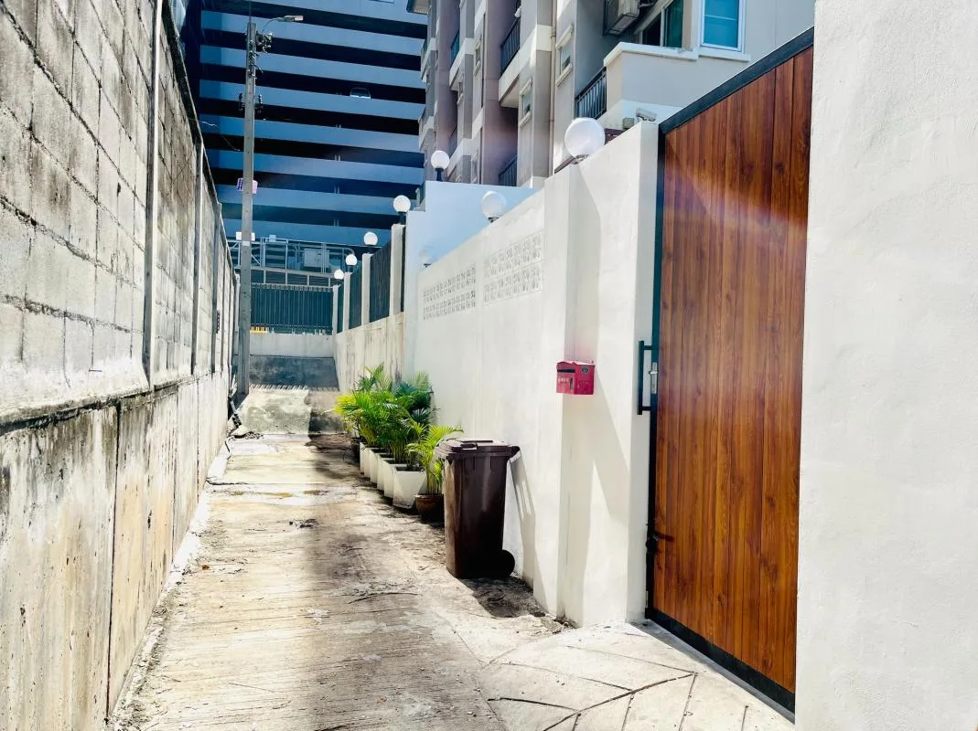 Townhome Surasak — photo 10