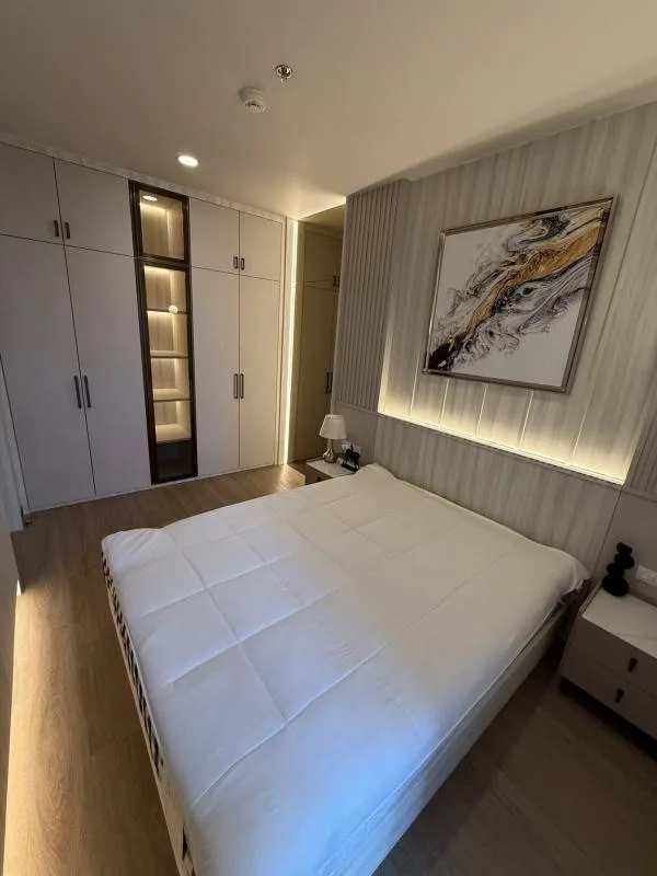 The Issara Sathorn — photo 11
