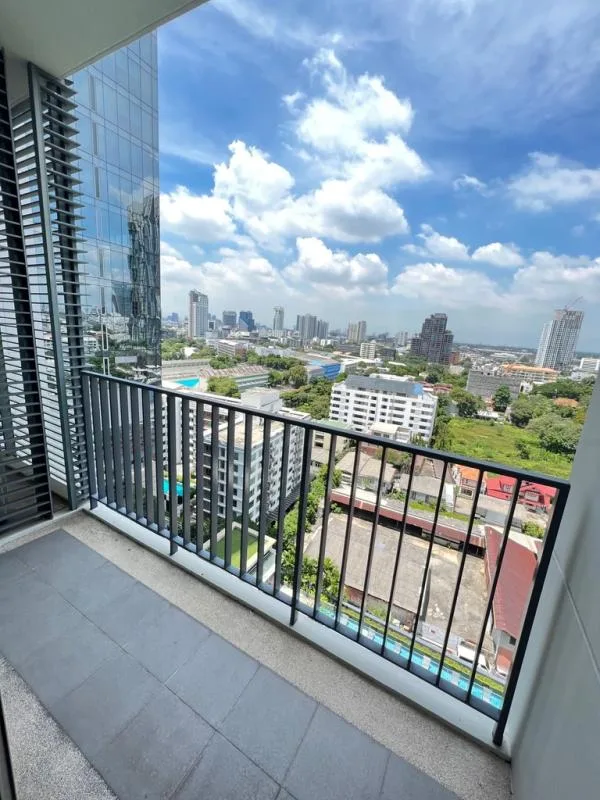 Siri at Sukhumvit — photo 12