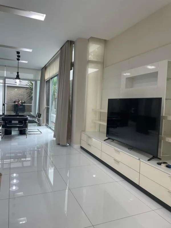 The Landmark Residence — photo 2