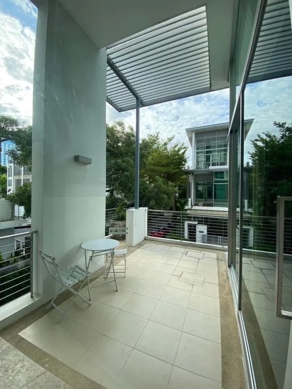 The Landmark Residence — photo 13