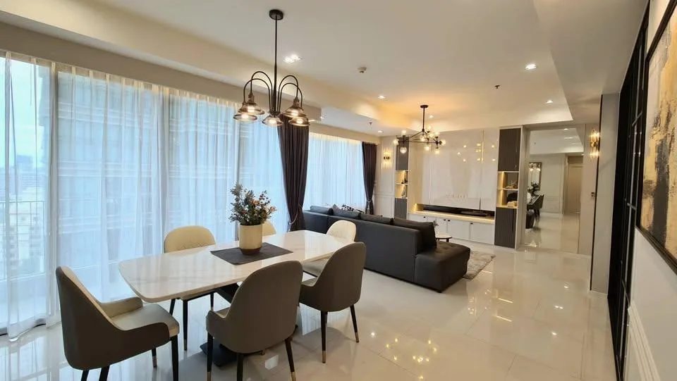The Emporio Place — photo 2