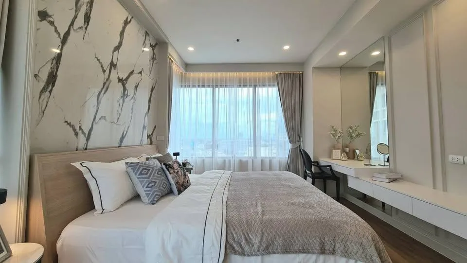 The Emporio Place — photo 6