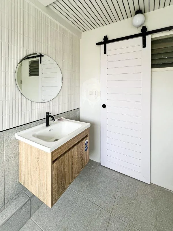 Townhome — photo 8