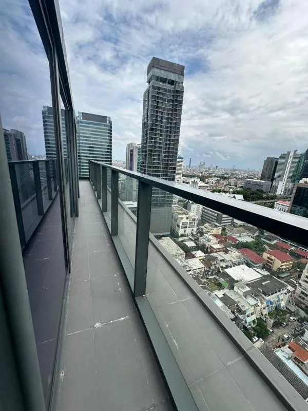 Tait Sathorn 12 — photo 9