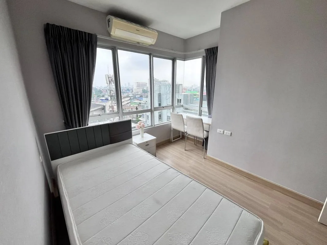 Motif Condo — photo 5