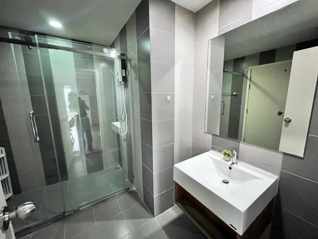 Motif Condo — photo 6