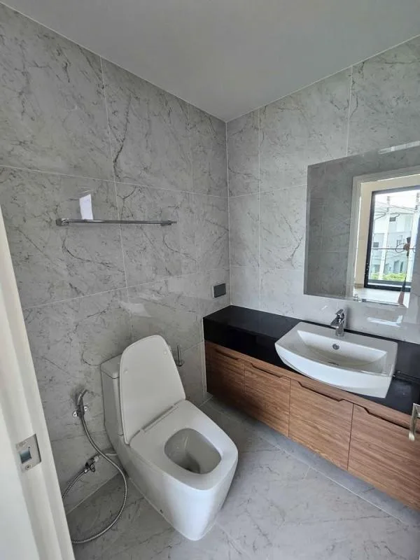 Townhome — photo 8