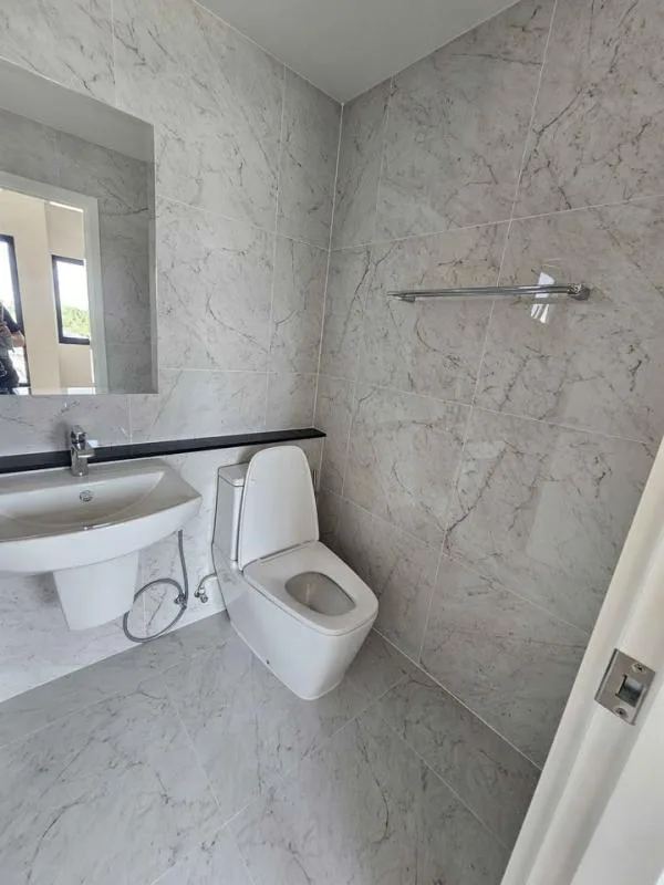 Townhome — photo 9