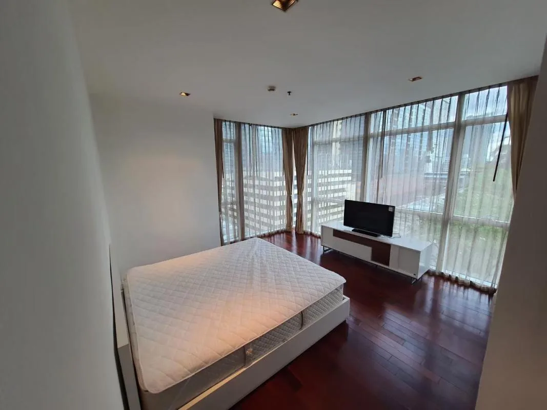 Athenee Residence — photo 4