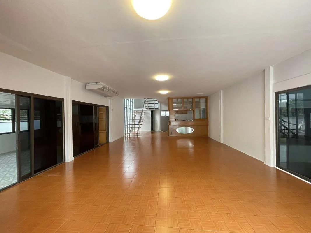 Single House Townhome In Soi Vibhavadi Rangsit 16 /20 — photo 8