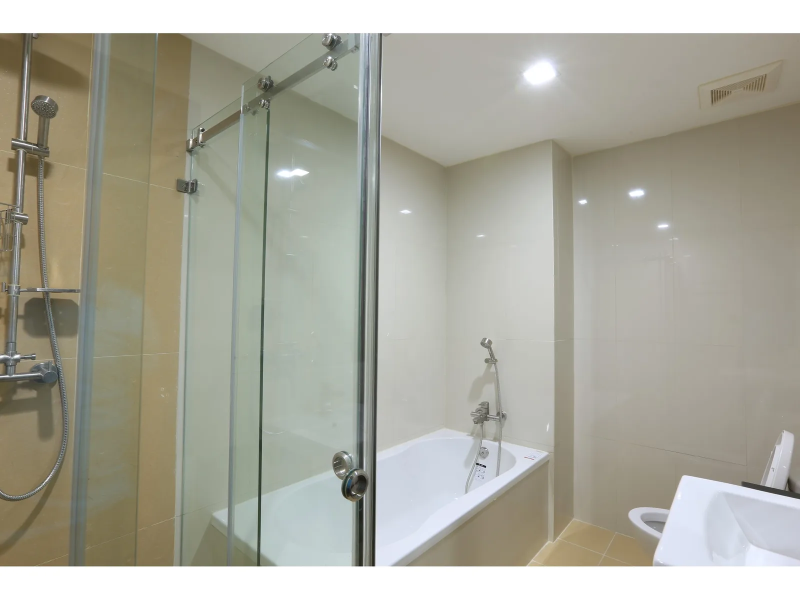 Private Sukhumvit — photo 12