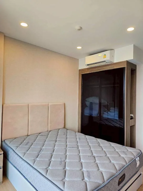 Lloyd Soonvijai-thonglor — photo 1