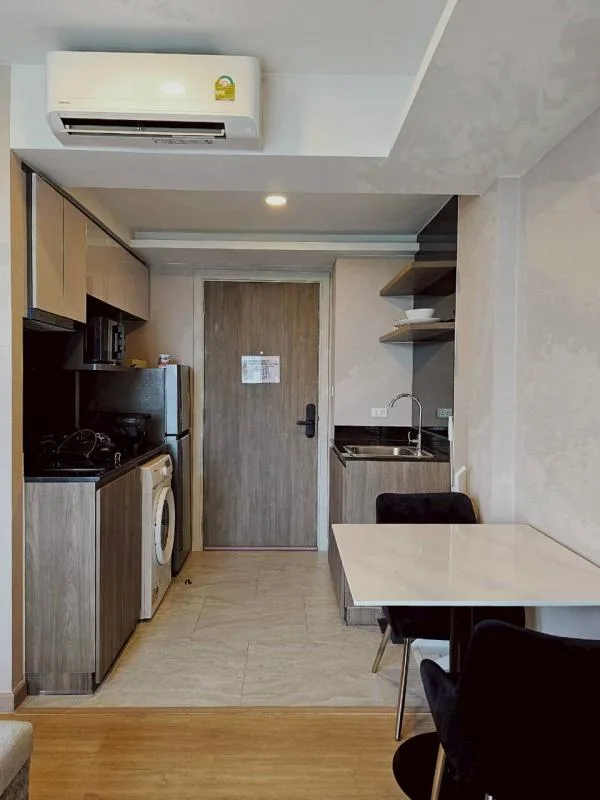 Lloyd Soonvijai-thonglor — photo 5