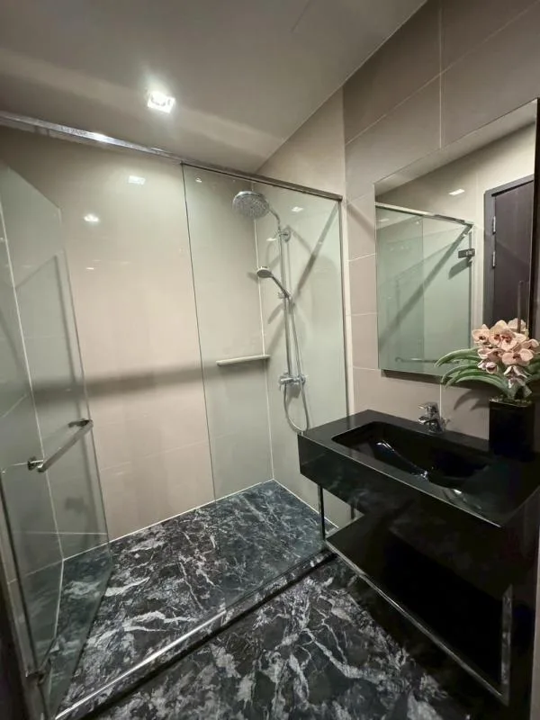 Edge Sukhumvit 23 — photo 12