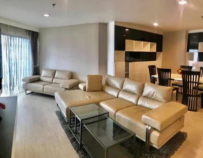 Belle Grand Rama 9
