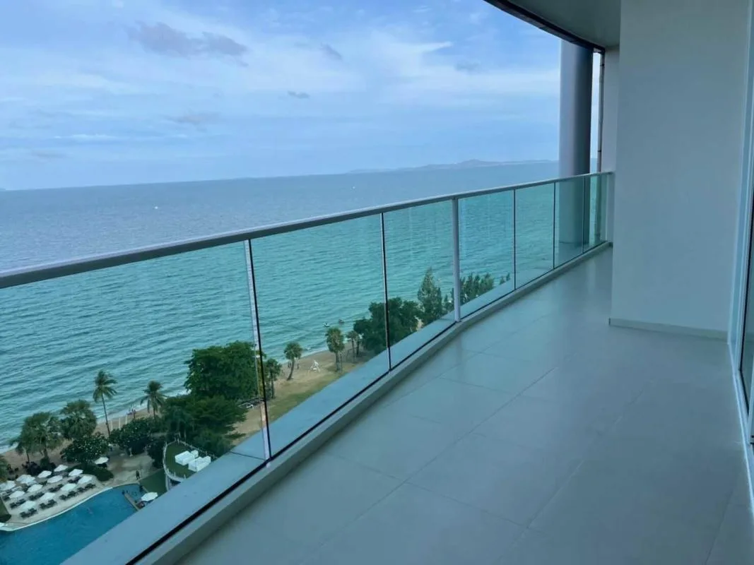 Movenpick White Sand Beach — photo 17