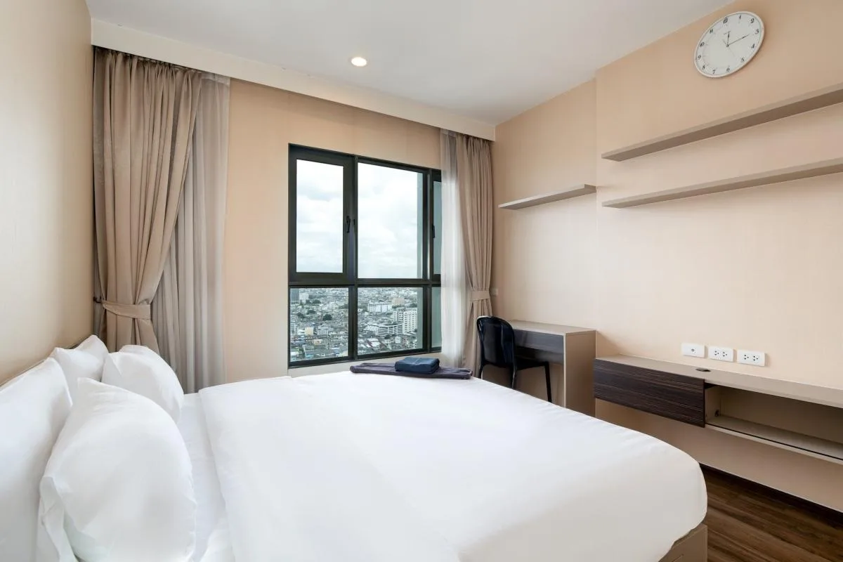 Teal Sathorn-taksin — photo 9
