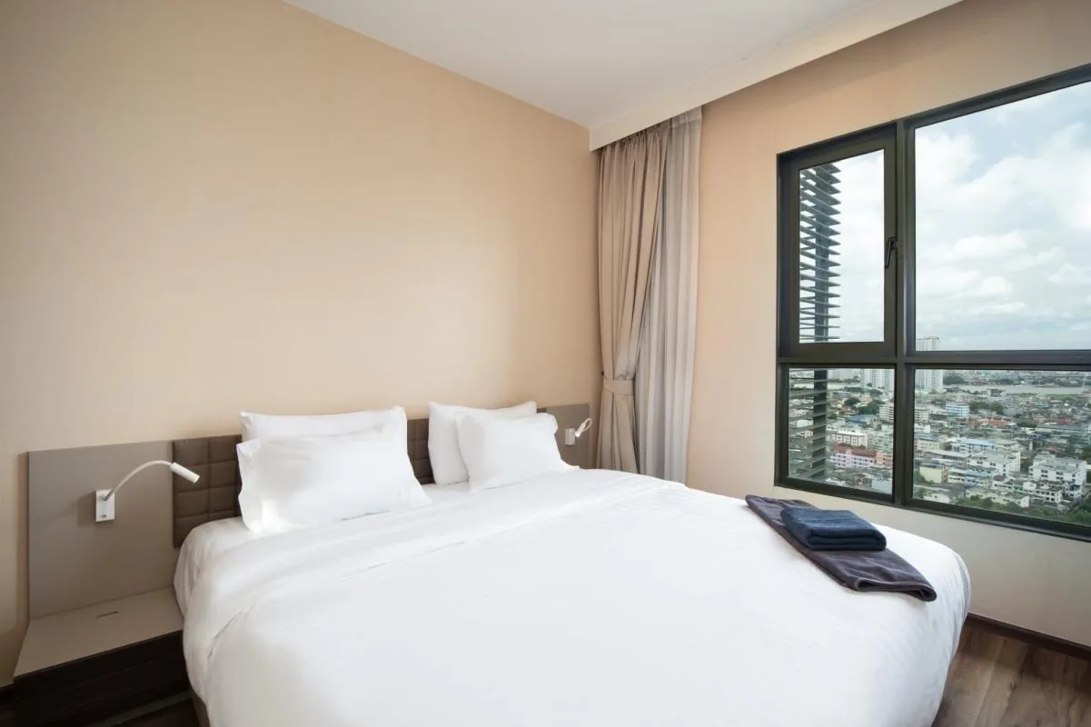 Teal Sathorn-taksin — photo 10