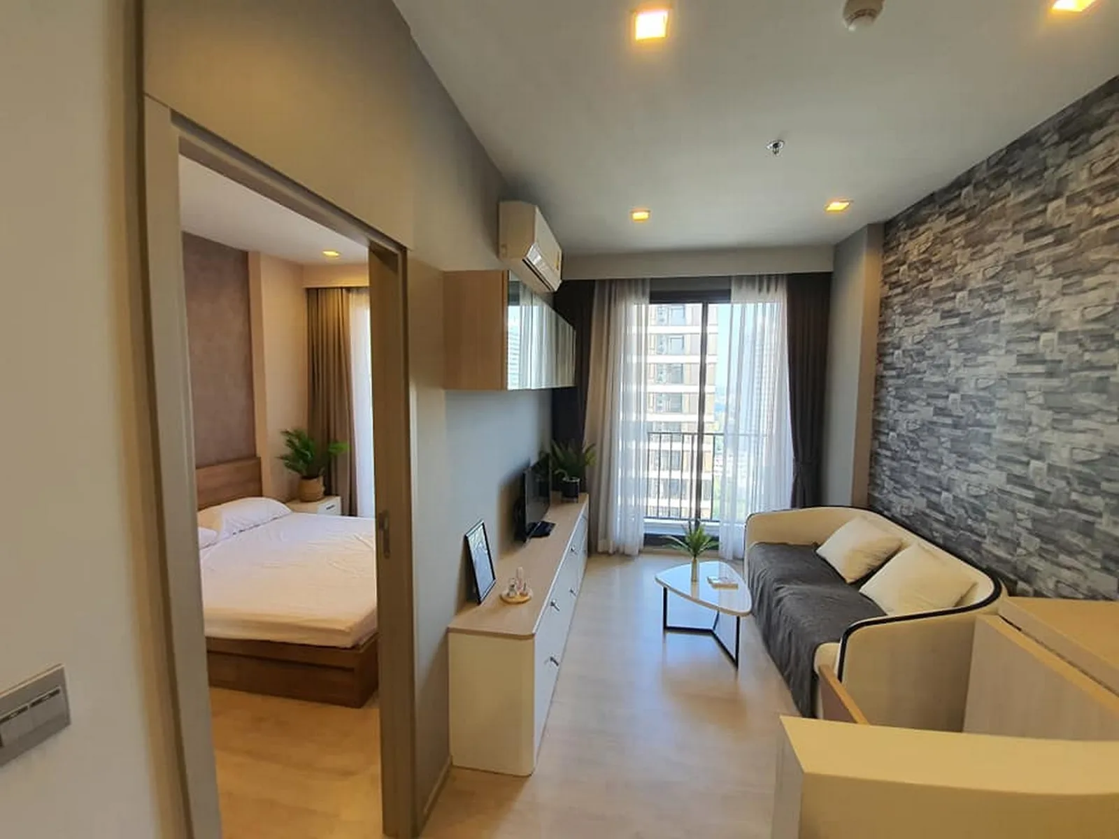 M Thonglor 10 — photo 3