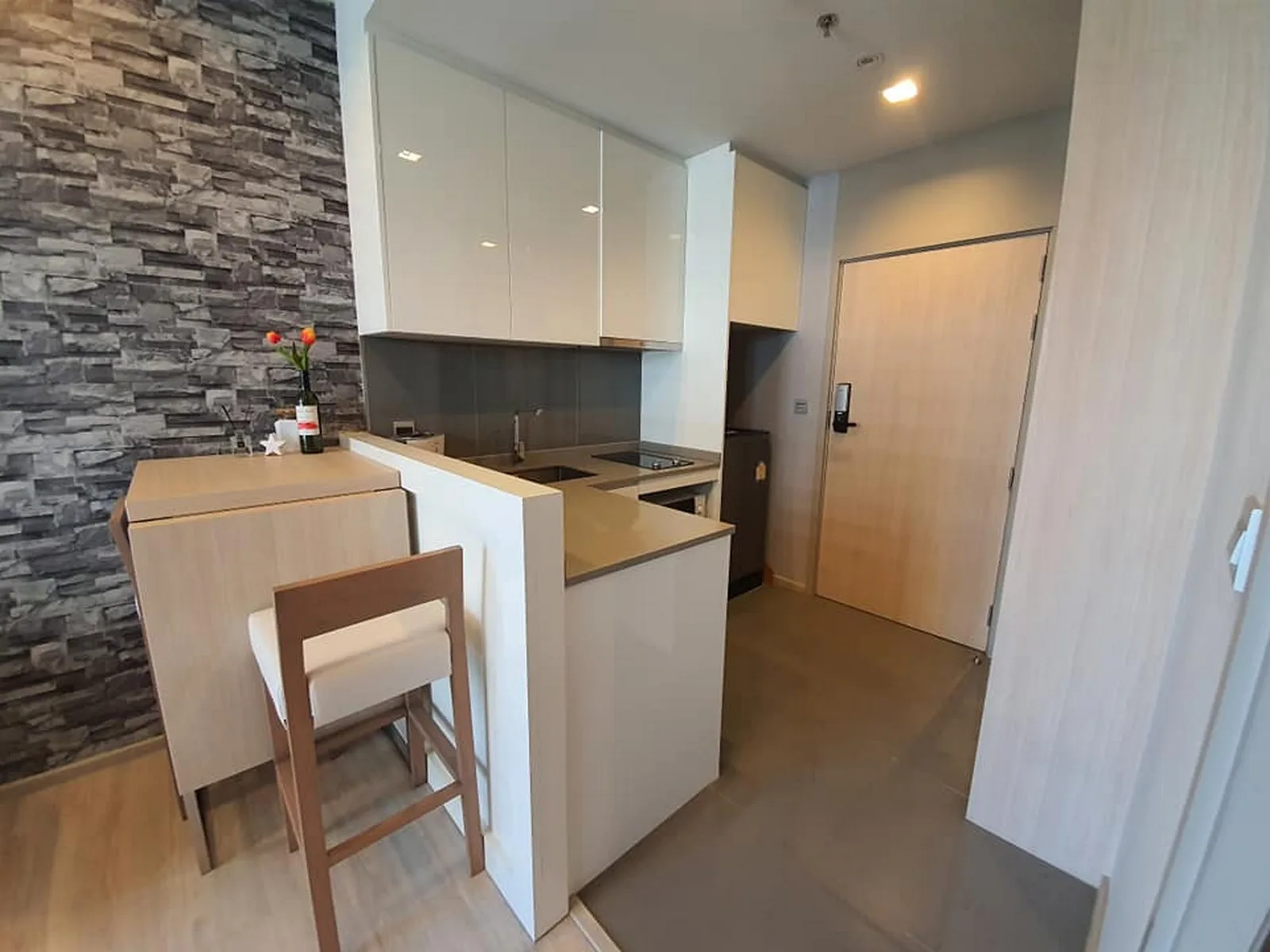 M Thonglor 10 — photo 6