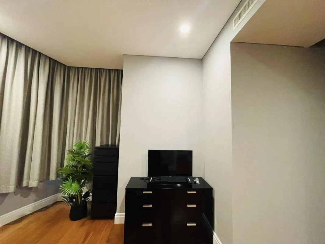 Bright Sukhumvit 24 — photo 10