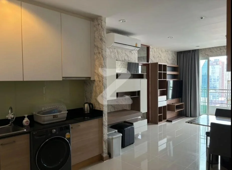 Circle Condominium — photo 2