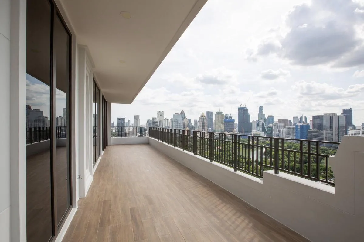 Muniq Langsuan — photo 18