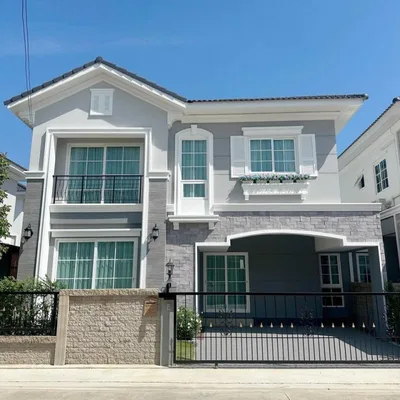 Golden Neo Sukhumvit Lasalle