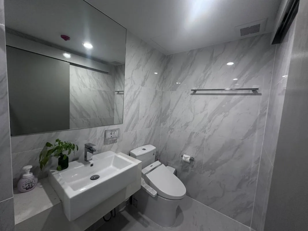 Ideo Mobi Sukhumvit 40 — photo 8