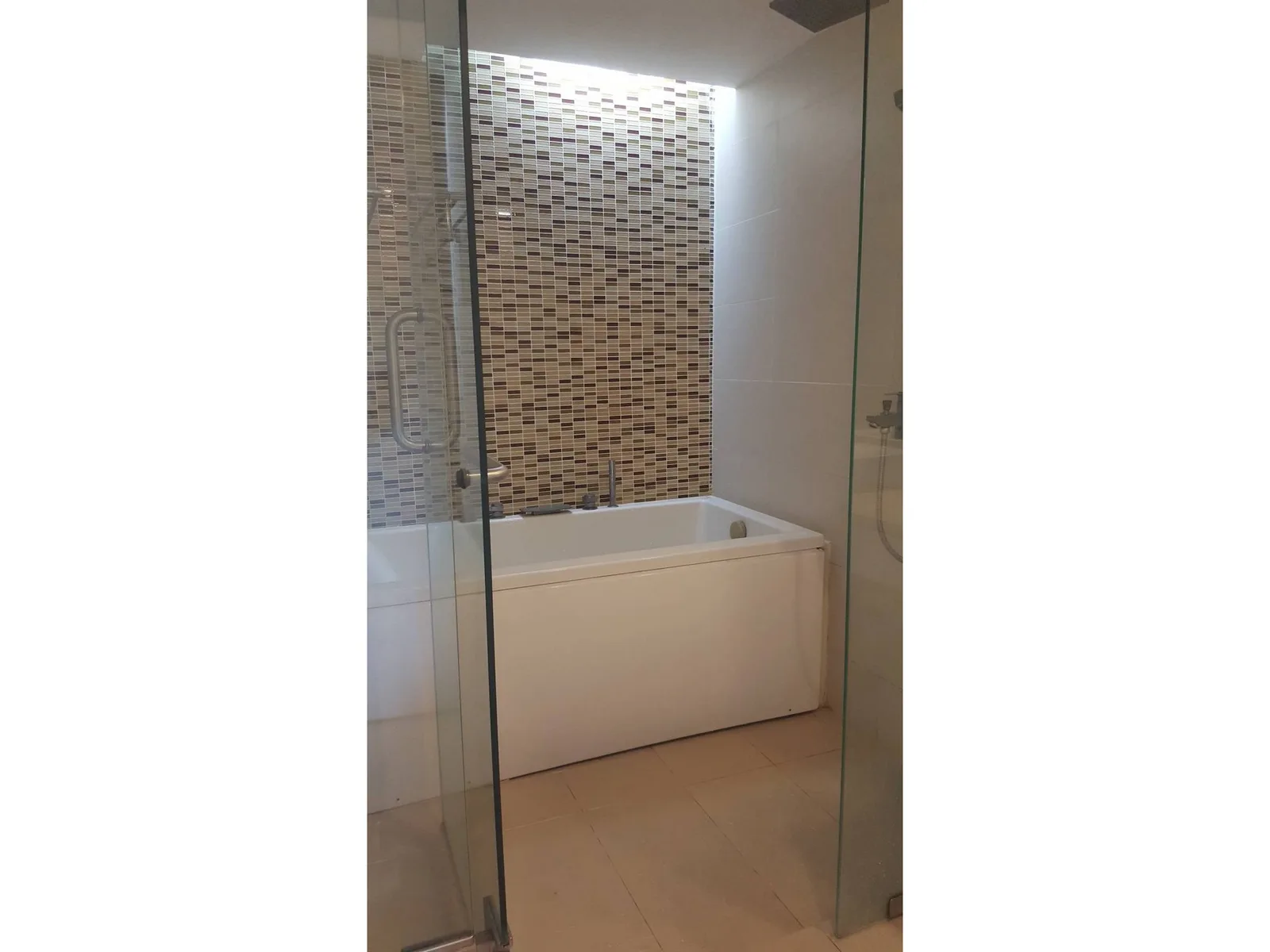 Le Nice Ekamai — photo 10