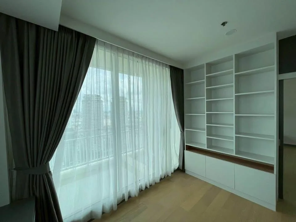 The Empire Place — photo 14