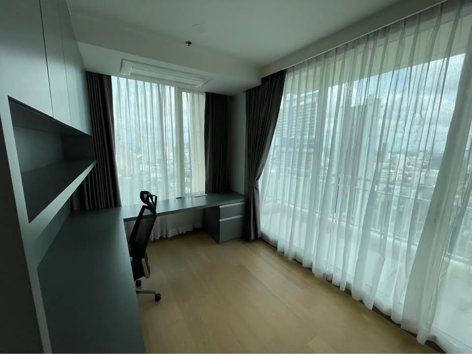 The Empire Place — photo 9