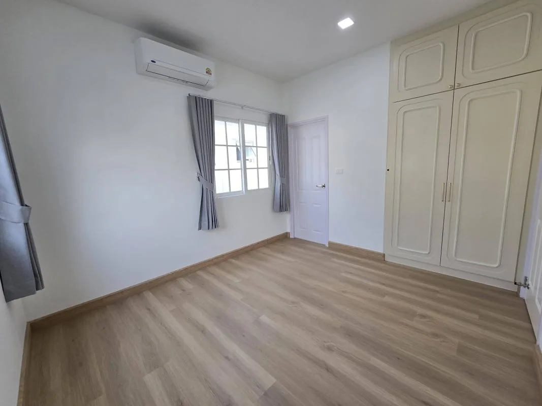 Golden Neo Sukhumvit Lasalle — photo 16