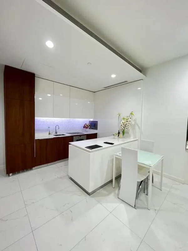 185 Rajadamri — photo 3