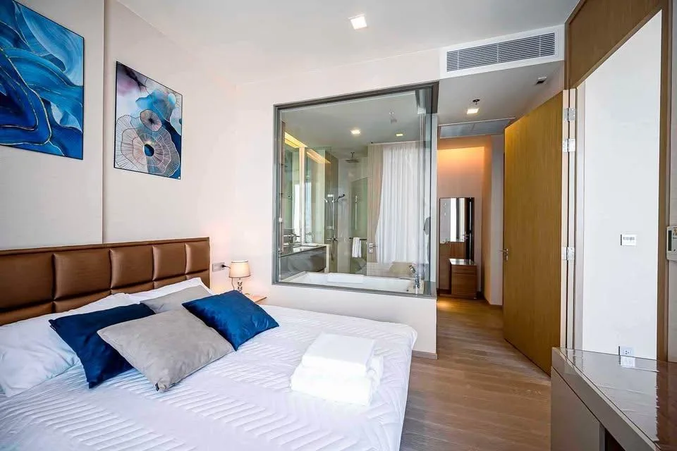 The Esse Asoke — photo 3