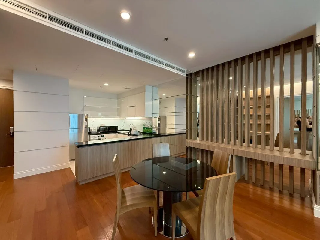 Bright Sukhumvit 24 — photo 2