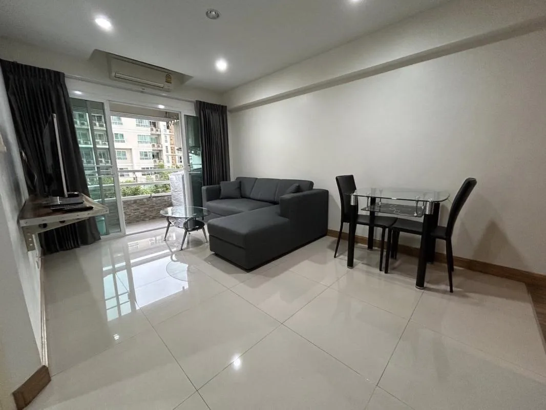 Thonglor Tower — photo 2