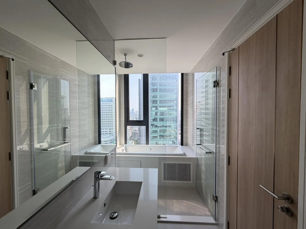 Anil Sathorn 12 — photo 10
