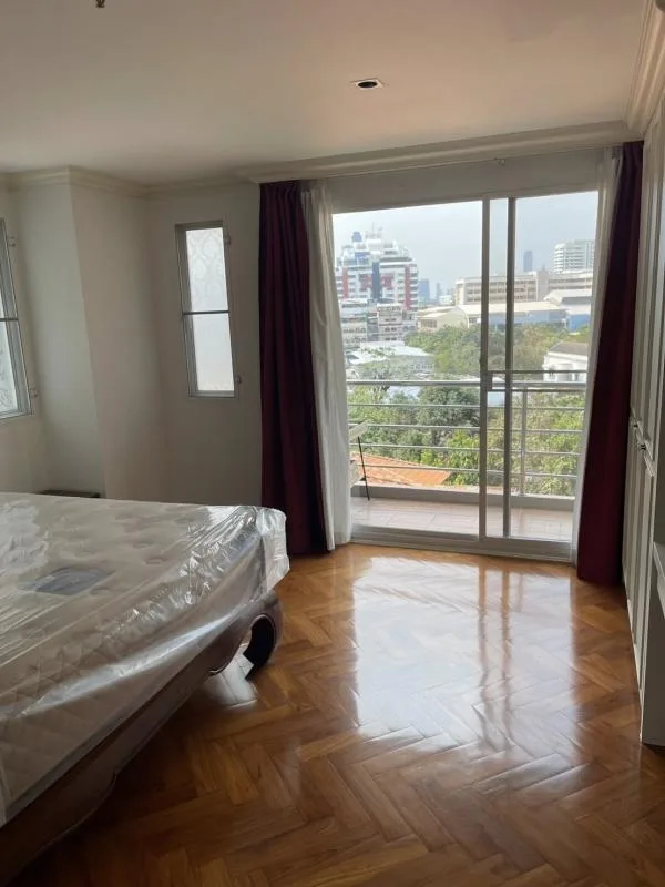 Serene Place Sukhumvit 24 — photo 13