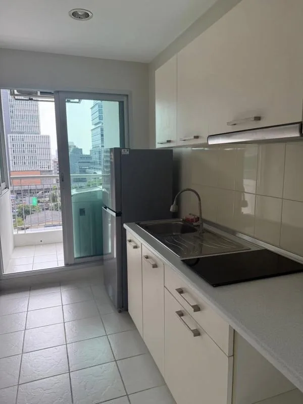 Life @ Sathorn 10 — photo 5
