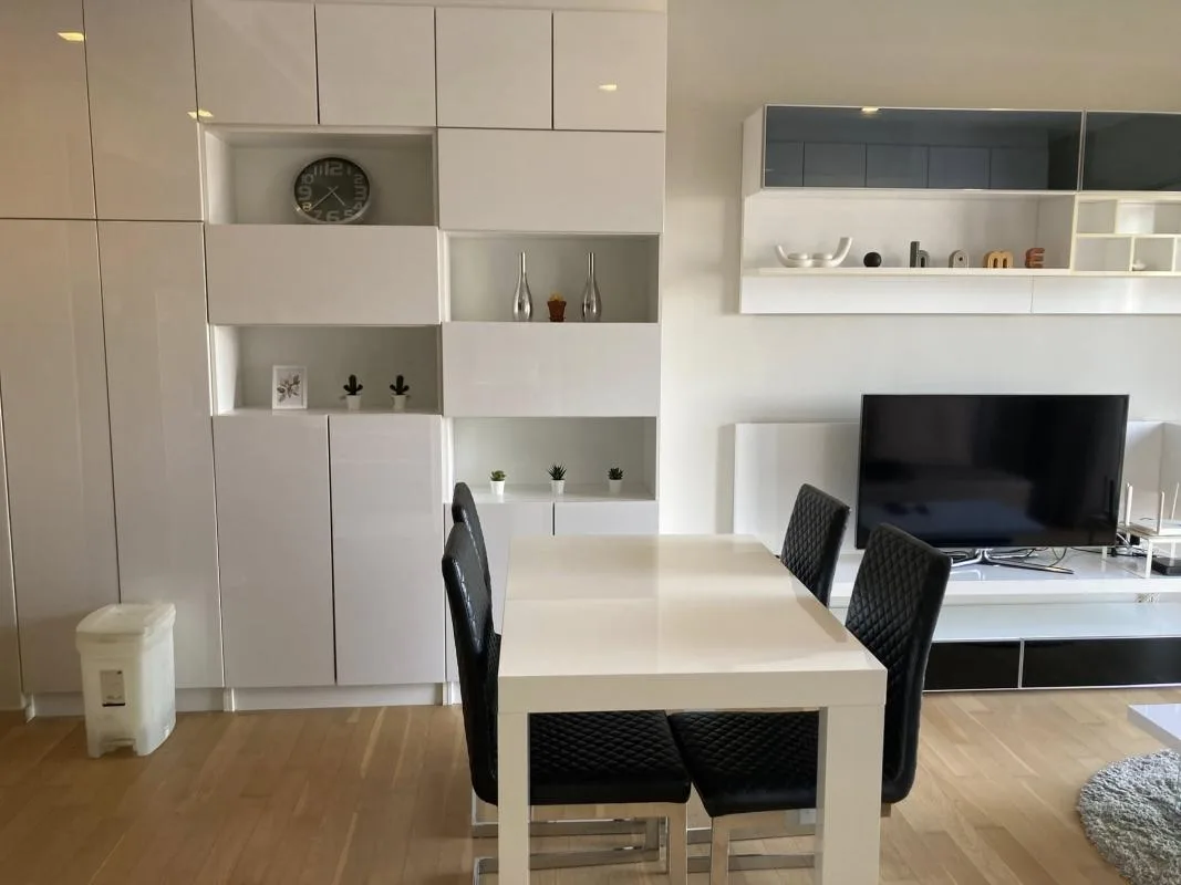 Noble Reveal — photo 2