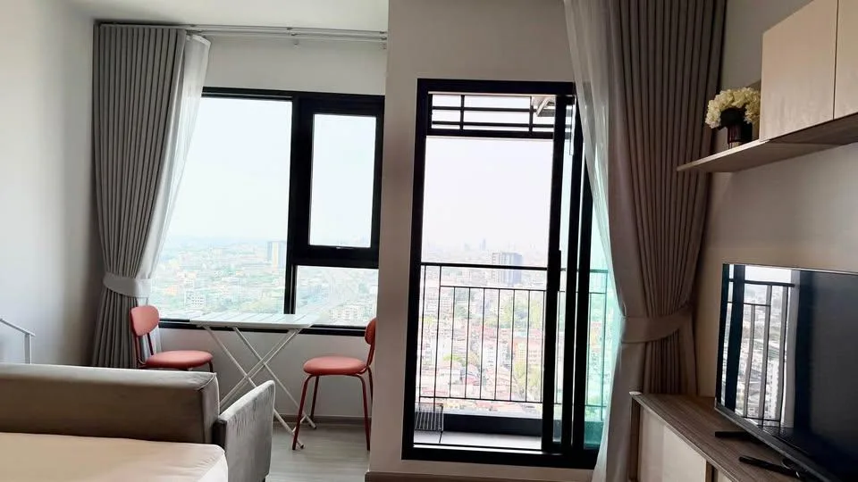 Life Sathorn Sierra — photo 5