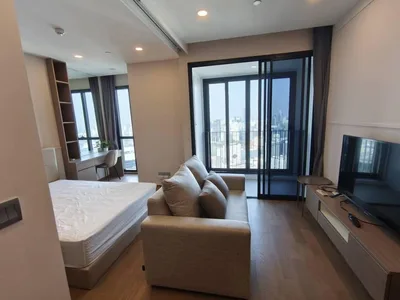 Ashton Chula - Silom